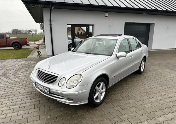 Mercedes-Benz Klasa E cena 12900 przebieg: 311000, rok produkcji 2004 z Wąchock małe 277